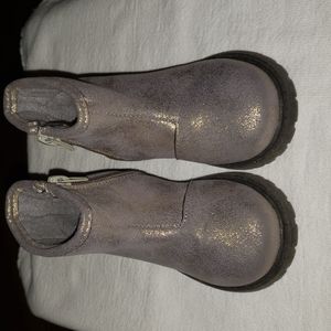 OshKosh B'gosh Silver Gray Sparkle Boots, size 6